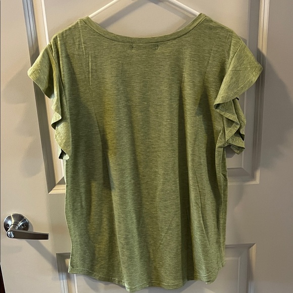 Green Ruffle Sleeve Tee - Picture 4 of 7